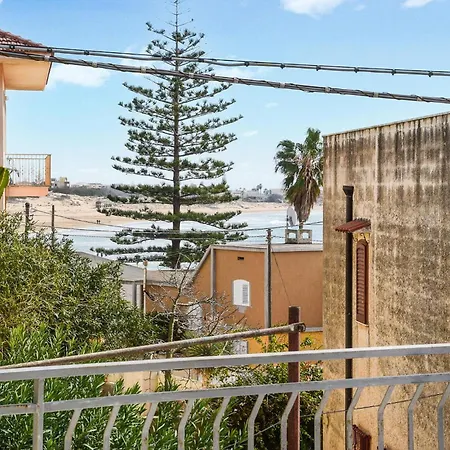 Apartment 2 Bedroom Lovely In