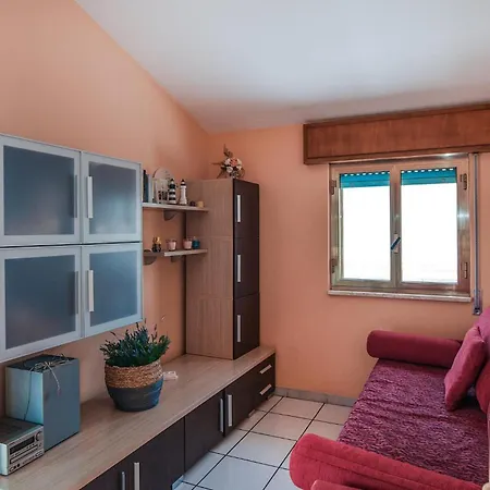 2 Bedroom Lovely In